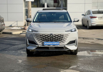 Подержанный автомобиль Changan UNI-K 2023 года (2 фото)