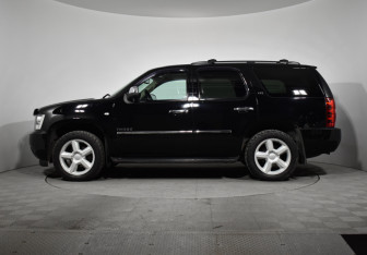 Подержанный автомобиль Chevrolet Tahoe 2013 года (8 фото)