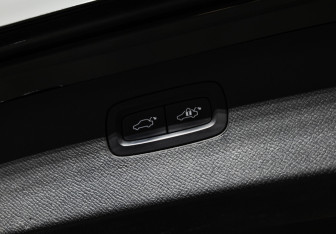 Подержанный автомобиль Volvo XC90 2017 года (26 фото)