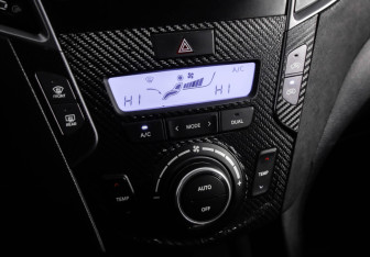 Подержанный автомобиль Hyundai Santa Fe 2012 года (15 фото)