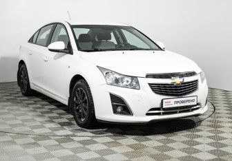 Подержанный автомобиль Chevrolet Cruze Sedan 2013 года (3 фото)