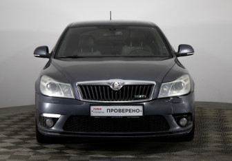 Подержанный автомобиль Skoda Octavia RS Liftback 2011 года (2 фото)
