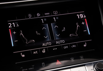 Подержанный автомобиль Audi A6 Sedan 2020 года (20 фото)