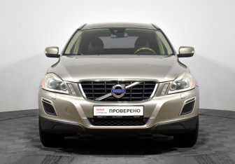 Подержанный автомобиль Volvo XC60 2012 года (2 фото)
