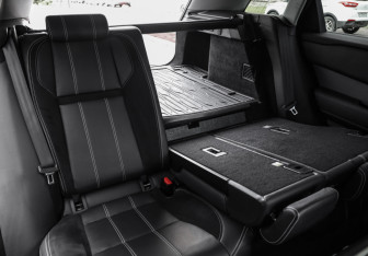 Подержанный автомобиль Land Rover Range Rover Velar 2017 года (35 фото)