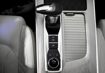 Подержанный автомобиль Exeed VX 2022 года (12 фото)