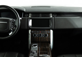 Подержанный автомобиль Land Rover Range Rover 2017 года (14 фото)