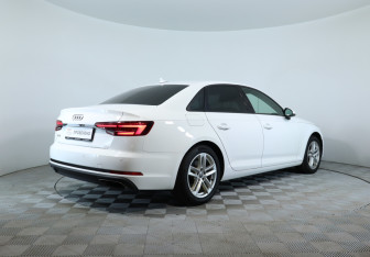 Подержанный автомобиль Audi A4 Sedan 2019 года (5 фото)