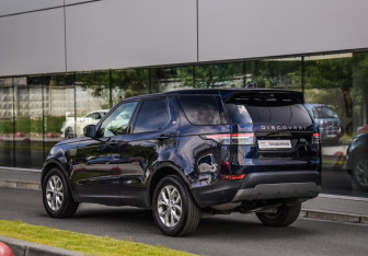 Подержанный автомобиль Land Rover Discovery 2019 года (8 фото)