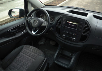 Подержанный автомобиль Mercedes-Benz Vito 2016 года (10 фото)