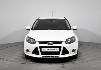 Подержанный автомобиль Ford Focus Sedan 2012 года (2 фото)