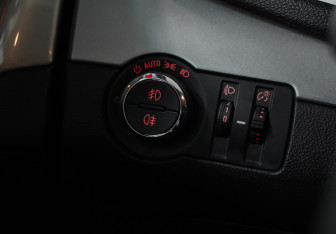 Подержанный автомобиль Opel Mokka 2013 года (16 фото)