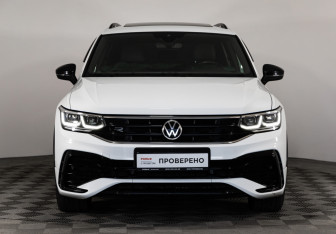 Подержанный автомобиль Volkswagen Tiguan 2021 года (2 фото)