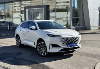 Подержанный автомобиль Changan UNI-K 2024 года (3 фото)