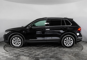 Подержанный автомобиль Volkswagen Tiguan 2021 года (9 фото)