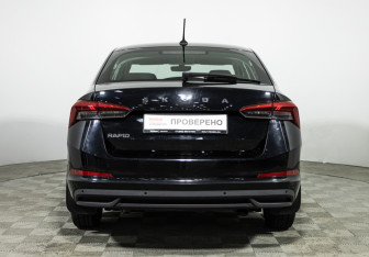 Подержанный автомобиль Skoda Rapid Liftback 2021 года (6 фото)