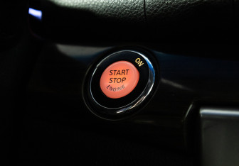 Подержанный автомобиль Nissan Teana 2012 года (17 фото)