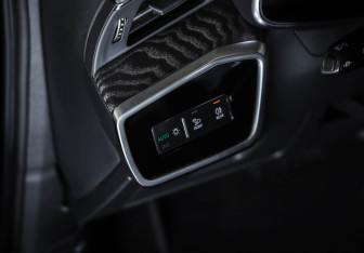 Подержанный автомобиль Audi A6 Sedan 2021 года (23 фото)