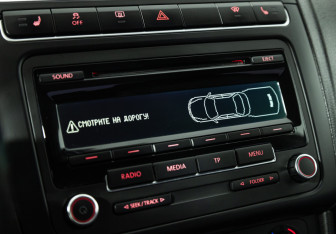 Подержанный автомобиль Volkswagen Polo Sedan 2012 года (15 фото)