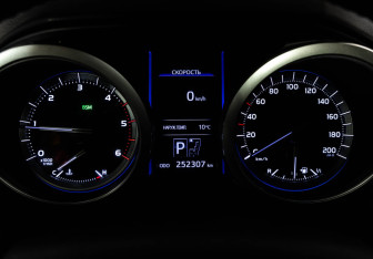 Подержанный автомобиль Toyota Land Cruiser Prado 2016 года (29 фото)