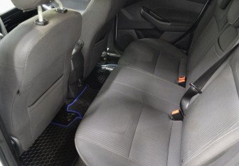 Подержанный автомобиль Ford Focus Hatchback 2013 года (11 фото)