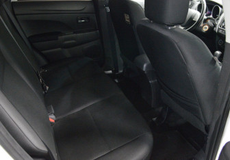 Подержанный автомобиль Mitsubishi ASX 2013 года (12 фото)