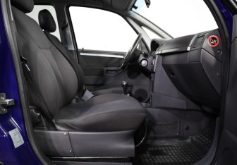 Подержанный автомобиль Opel Meriva 2008 года (18 фото)