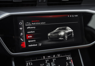 Подержанный автомобиль Audi A7 2021 года (20 фото)