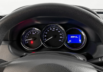 Подержанный автомобиль Nissan Terrano 2017 года (17 фото)