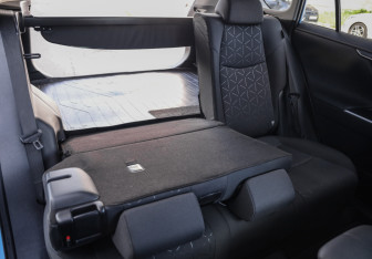 Подержанный автомобиль Toyota RAV4 2021 года (27 фото)