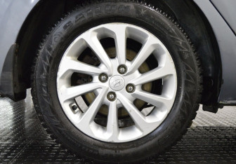 Подержанный автомобиль Hyundai Solaris Sedan 2018 года (9 фото)