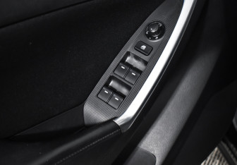 Подержанный автомобиль Mazda CX-5 2014 года (10 фото)