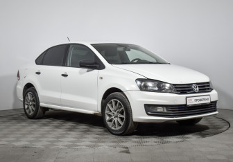 Подержанный автомобиль Volkswagen Polo Sedan 2018 года (3 фото)