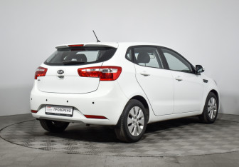 Подержанный автомобиль Kia Rio Hatchback 2013 года (5 фото)