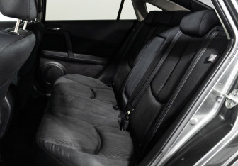 Подержанный автомобиль Mazda 6 Liftback 2010 года (10 фото)