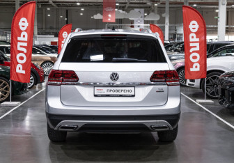 Подержанный автомобиль Volkswagen Teramont 2018 года (7 фото)