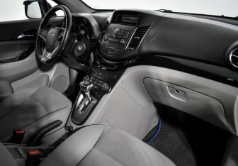 Подержанный автомобиль Chevrolet Orlando 2013 года (14 фото)