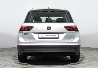 Подержанный автомобиль Volkswagen Tiguan 2018 года (6 фото)