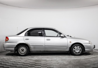 Подержанный автомобиль Kia Spectra Sedan 2007 года (4 фото)