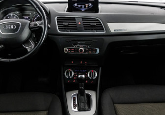 Подержанный автомобиль Audi Q3 2012 года (13 фото)