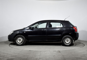 Подержанный автомобиль Toyota Corolla Hatchback 2006 года (8 фото)