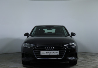 Подержанный автомобиль Audi A4 Sedan 2021 года (2 фото)
