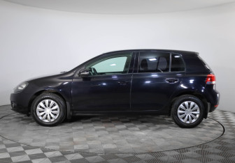 Подержанный автомобиль Volkswagen Golf Hatchback 2009 года (7 фото)