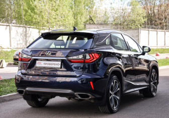Подержанный автомобиль Lexus RX 2017 года (6 фото)