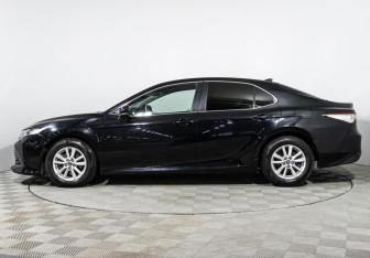 Подержанный автомобиль Toyota Camry Sedan 2020 года (8 фото)
