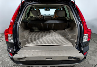 Подержанный автомобиль Volvo XC90 2011 года (19 фото)
