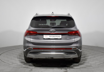 Подержанный автомобиль Hyundai Santa Fe 2021 года (6 фото)
