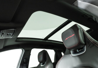 Подержанный автомобиль Jetour Dashing 2023 года (18 фото)