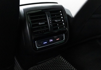 Подержанный автомобиль Volkswagen Passat Wagon 2020 года (23 фото)