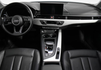 Подержанный автомобиль Audi A4 Sedan 2020 года (16 фото)